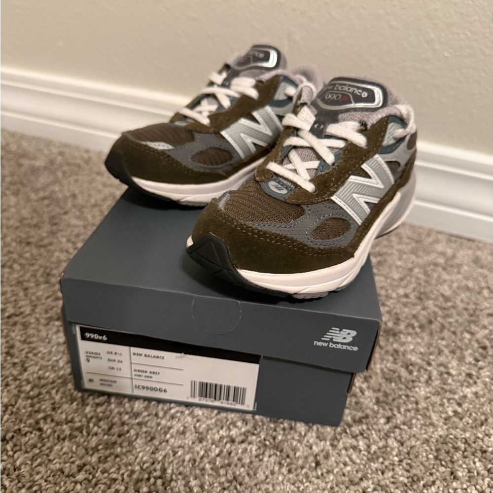 New Balance Kids' Black and White Sneakers